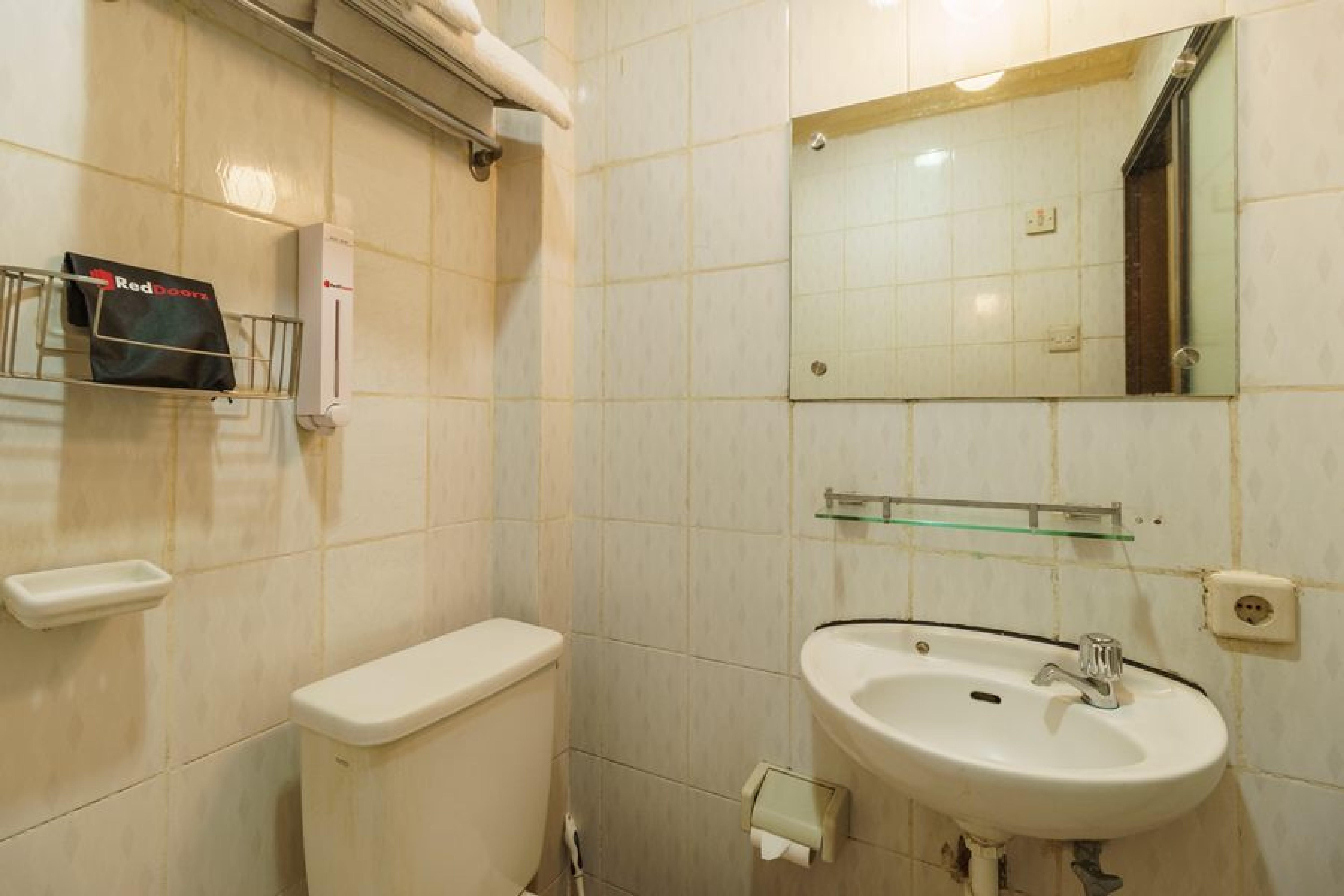 Reddoorz @ Jalan Jaksa Cakarta Dış mekan fotoğraf